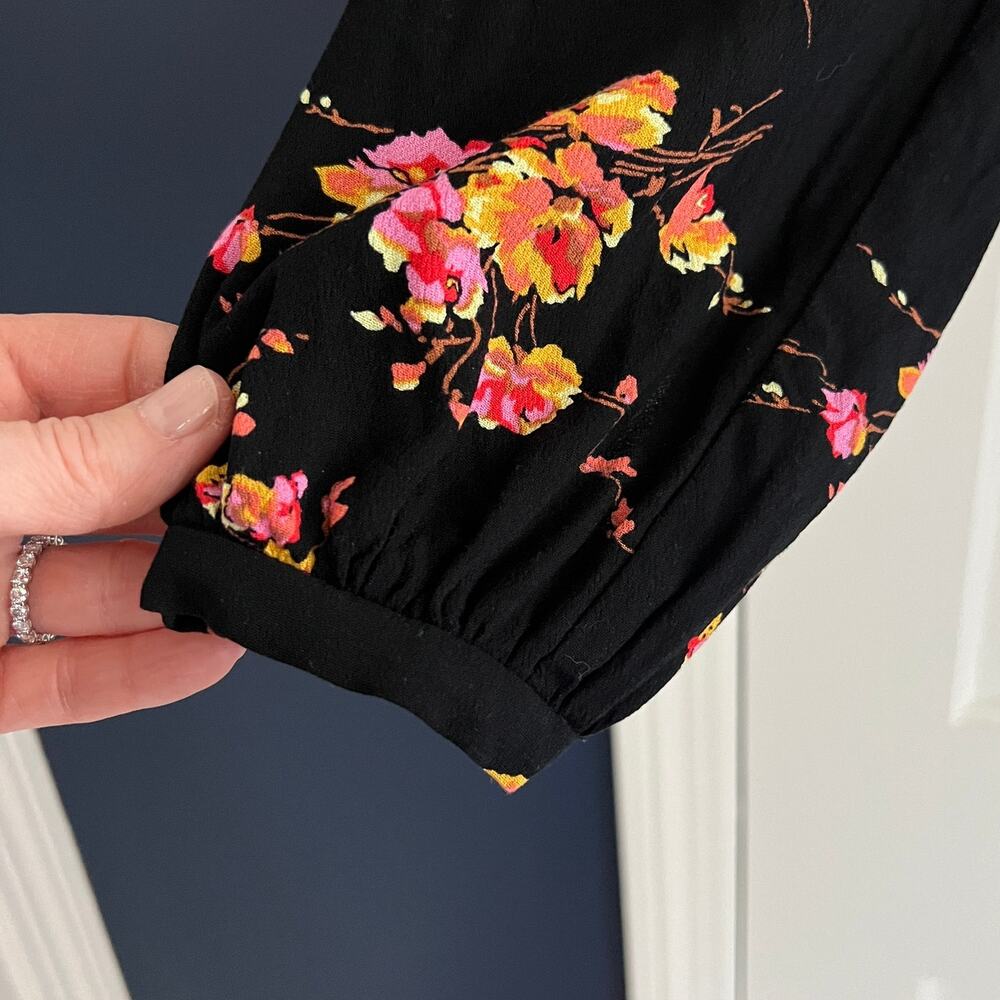 Leith Smocked Crop Black Floral Top Sweetheart Neckline Boho Peasant Size M - Picture 4 of 11